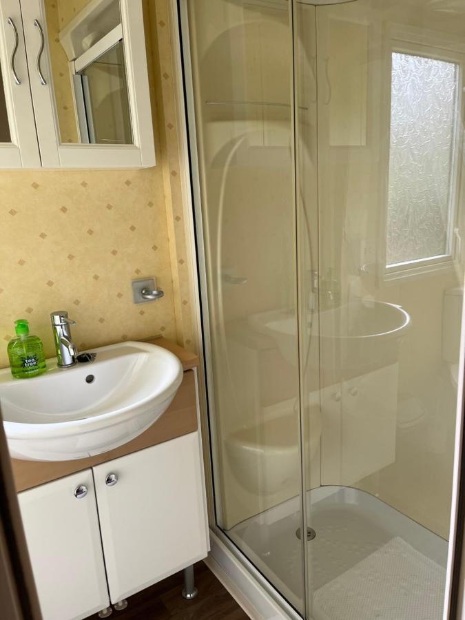 Garej Mynytho Caravan Pwllheli Exterior photo
